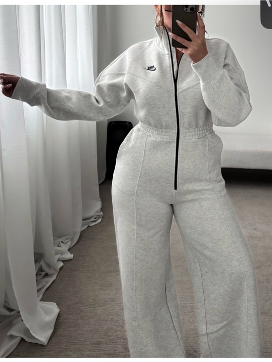 Nike Pants - Nike Women's tech heather Gray Zip-Up Jumpsuit